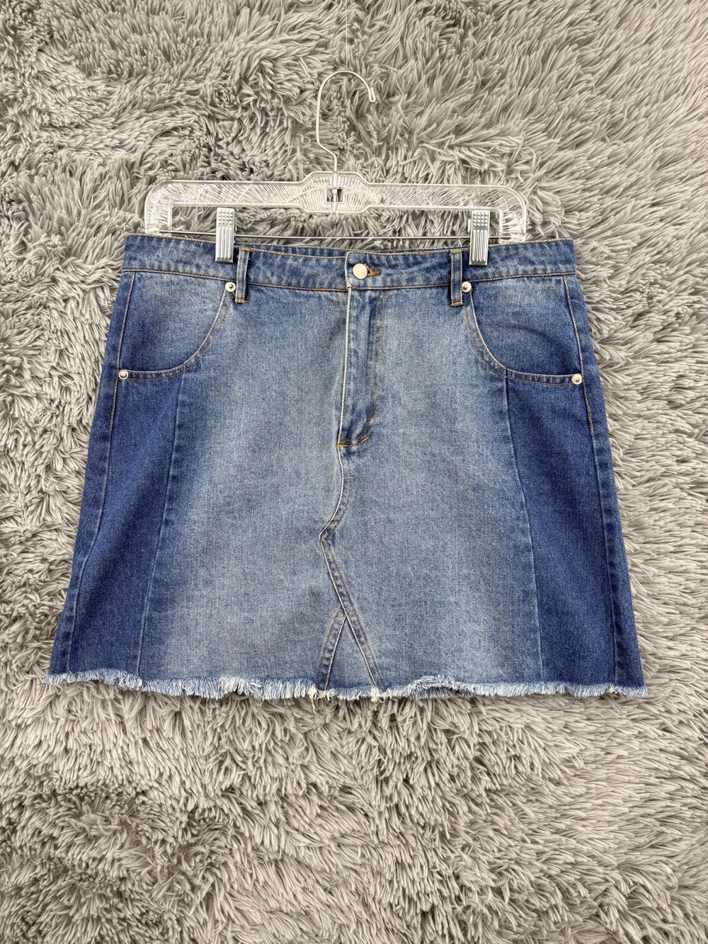 Altar’d State Denim Skirt Womens Large Two Tone Wash Fray Hem Pockets